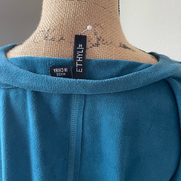 Ethyl Teal Micro Suede Feel Long Sleeve Asymmetrical Tunic Top M - Picture 4 of 5